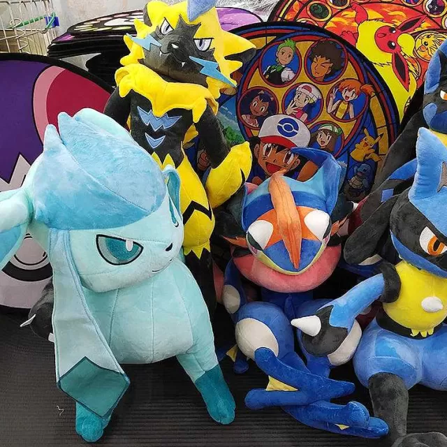 Xxl Pokemon-Pkm.store Pokemon Xxl Kuscheltiere Lucario, Quajutsu, Zeraora Liberlo Glaziola U. A.